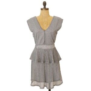 Fourteenth Place Junie Metallic Peplum Dress XS V-Neck Shiny Silver Holiday B51